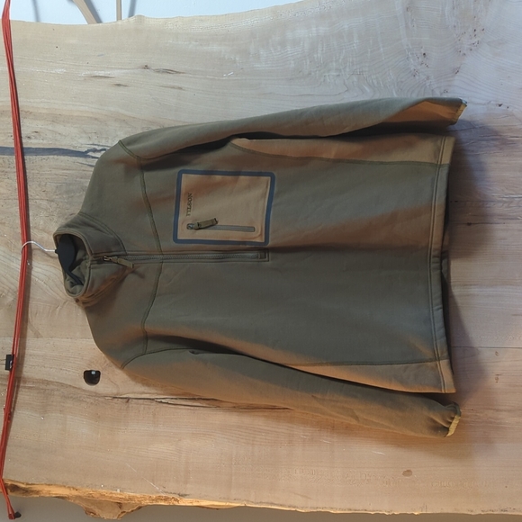 Filson Other - Filson Shuksan half zip pullover. Size small but fits like a medium